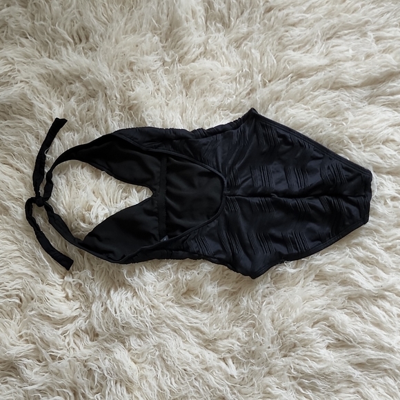 LA BLANCA Textured BLACK Chevron Ribbed Plunge Halter 1pc. Swimsuit #LB5K319 - Picture 5 of 9